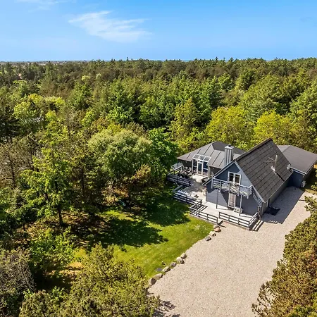 Lovely 16-person Pool House With Spa, Sauna And Large Terrace