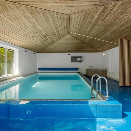 Feriehus Lovely 16-person Pool House With Spa, Sauna And Large Terrace *