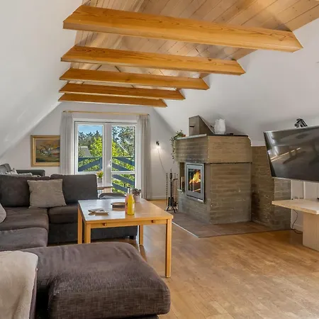 Lovely 16-person Pool House With Spa, Sauna And Large Terrace 펜션
