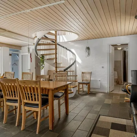 Lovely 16-person Pool House With Spa, Sauna And Large Terrace Feriehus *
