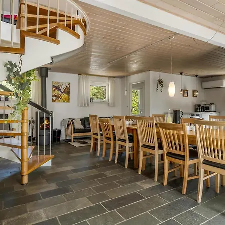 Lovely 16-person Pool House With Spa, Sauna And Large Terrace