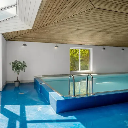 Lovely 16-person Pool House With Spa, Sauna And Large Terrace Feriehus Vestervig