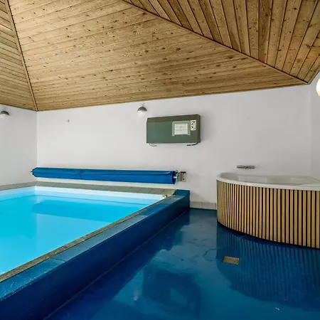 Lovely 16-person Pool House With Spa, Sauna And Large Terrace *