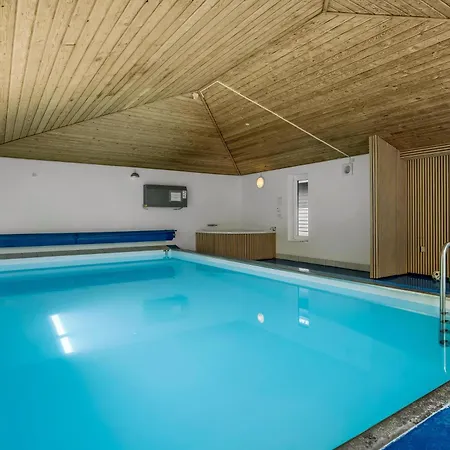 Feriehus Lovely 16-person Pool House With Spa, Sauna And Large Terrace Vestervig