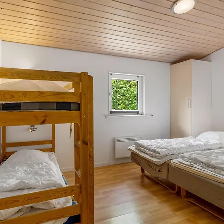 Casa de Férias Lovely 16-person Pool House With Spa, Sauna And Large Terrace Vestervig