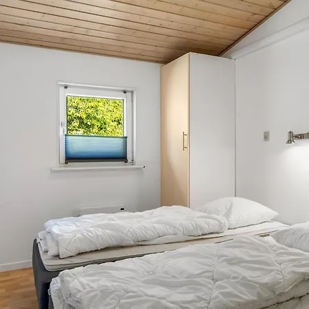 Lovely 16-person Pool House With Spa, Sauna And Large Terrace 펜션 Vestervig