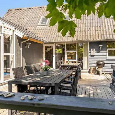 Lovely 16-person Pool House With Spa, Sauna And Large Terrace *